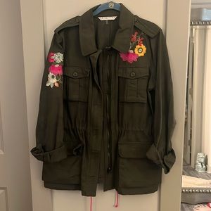 Trina Turk embroidered jacket size Large in excellent condition